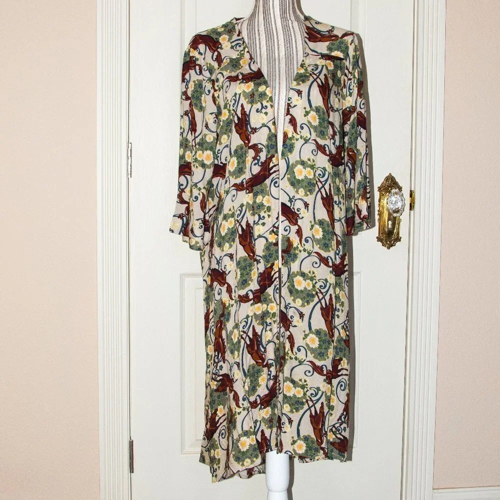 Kerrits EQL Horse Print Duster M/L Horses,  Flowers, Scroll print 100% Viscose - Picture 3 of 7